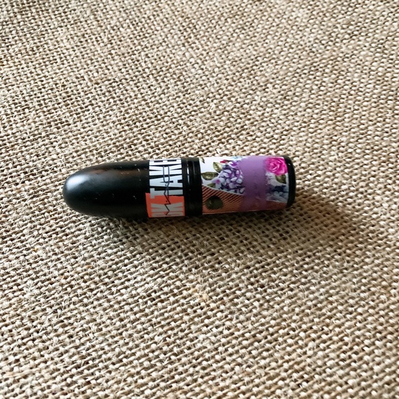 Ruby Woo RISK TAKER limited edition lipstick. - Picture 2 of 3